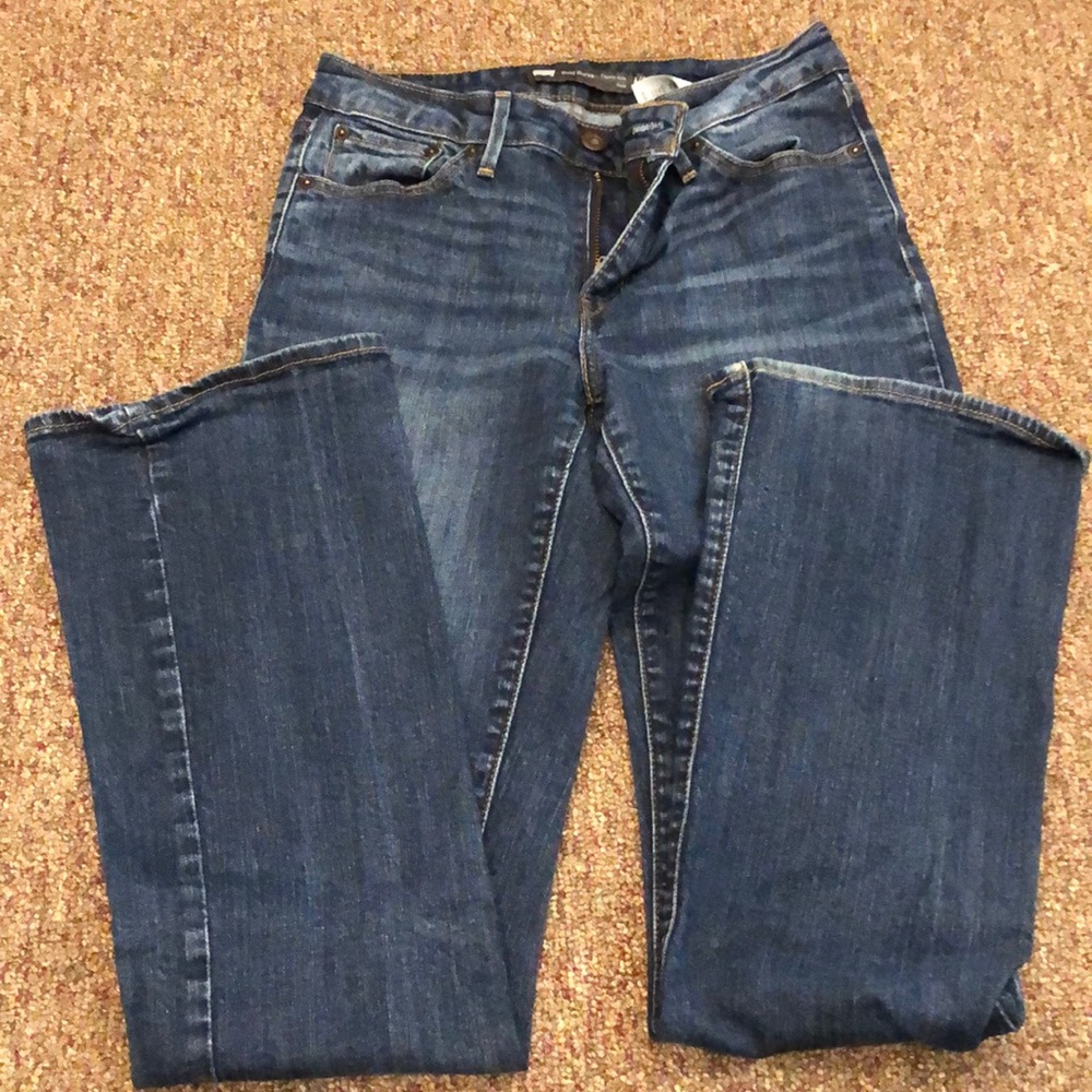 Women’s Levi’s Blue Jeans. Size 4/27